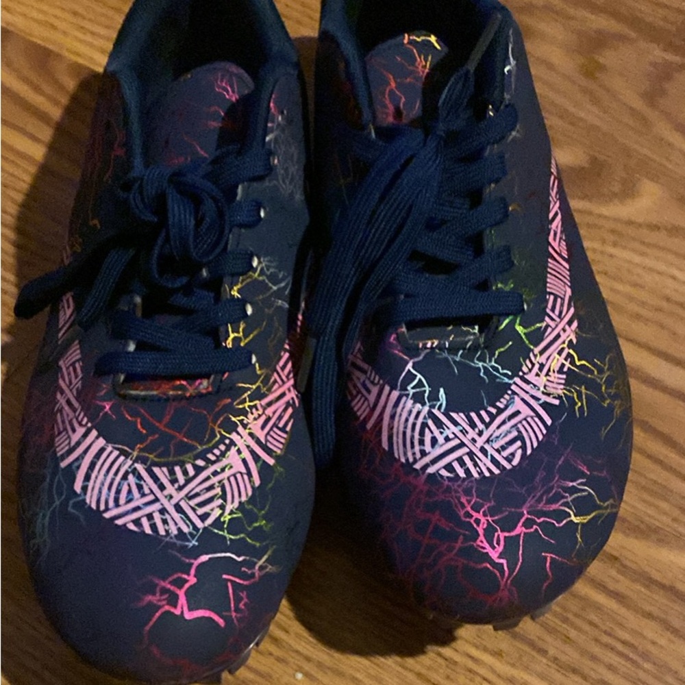 Quality Sprinting spikes(sprints shoes) in pink and navy color,size 8.5US,43EUR